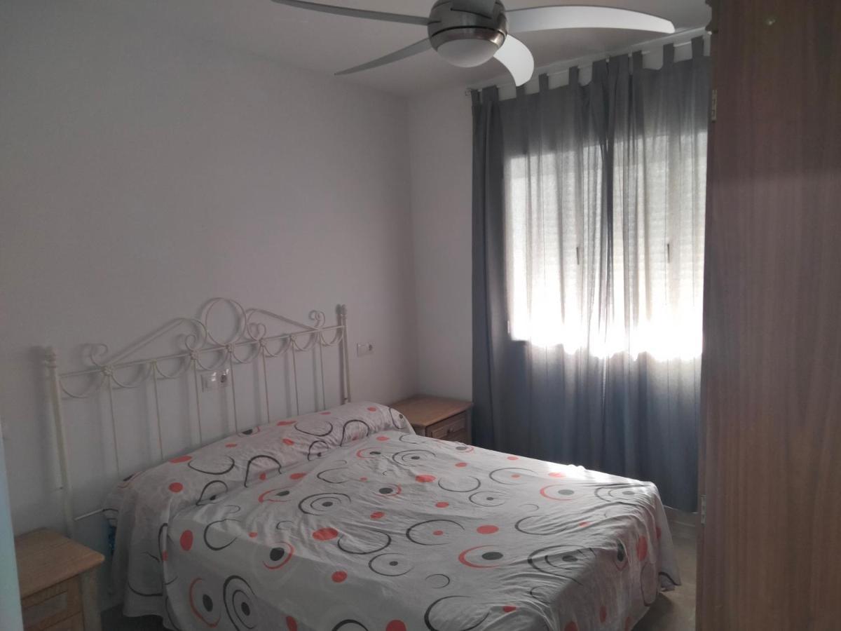 Apartamentos Playa Holidays Малага Экстерьер фото
